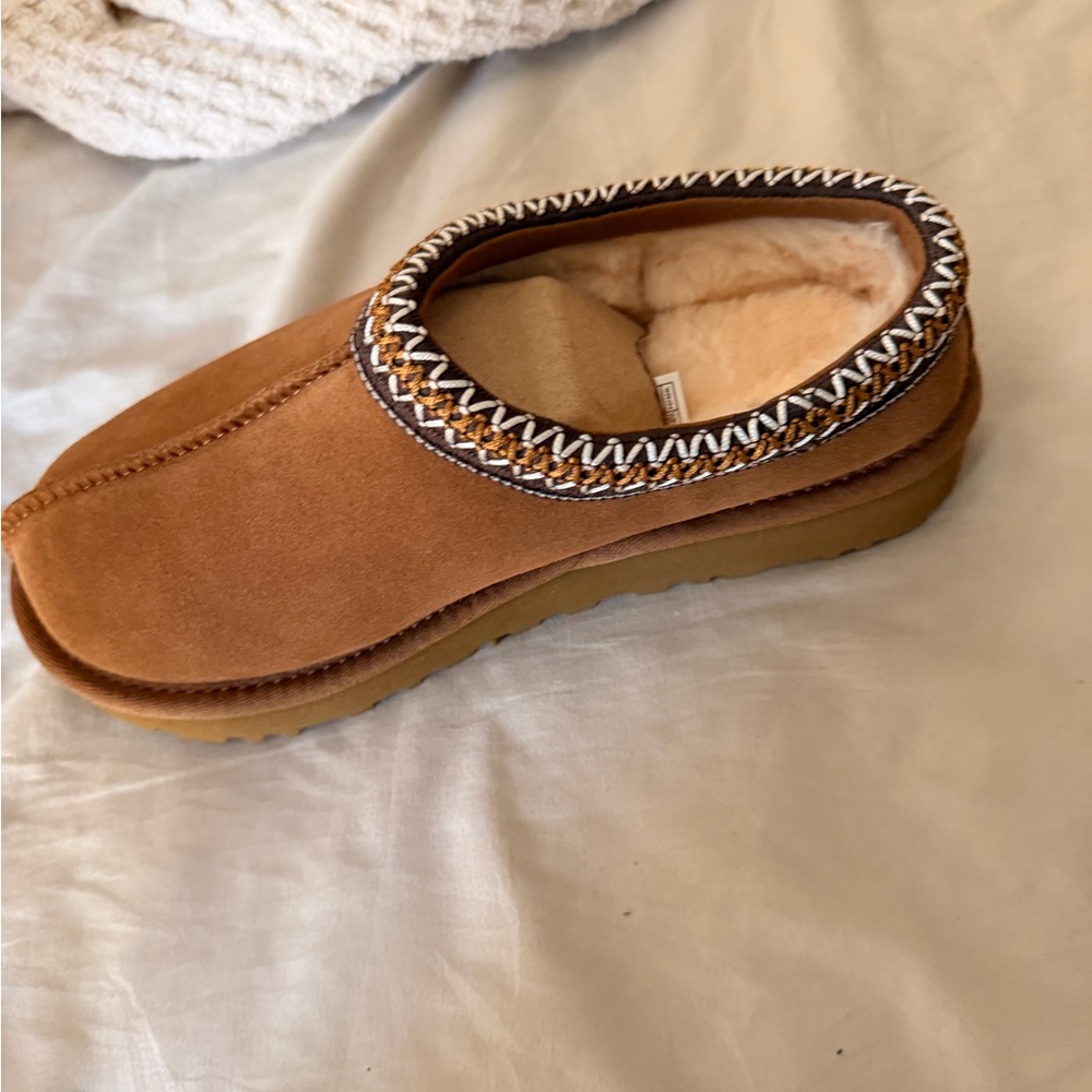UGG Tasman Slip-On Mule - Chestnut Brown